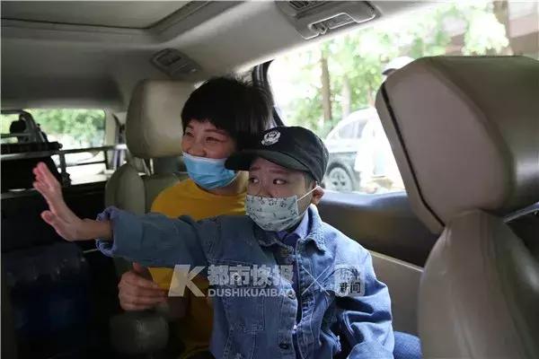 #芜检君分享#“我想当警察”，他眼睛亮亮的，我们却看哭了......