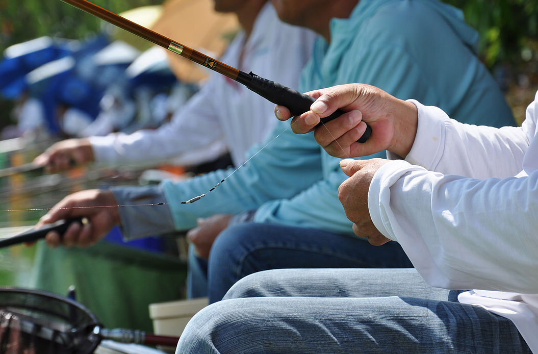 鱼竿是硬的手感好还是软的手感好,鱼竿的软硬程度是怎样决定的