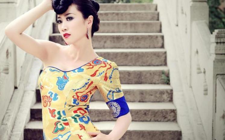 扭腰翘臀,未婚生子,曾经被骂没脑子的芙蓉姐姐,如今怎样了?