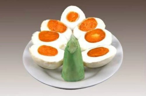 咸蛋的腌制快速方法,咸蛋的正宗腌制方法