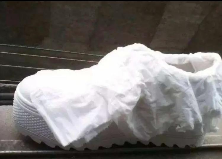 鞋晒黄了怎么刷白妙招,刷白鞋妙招去黄