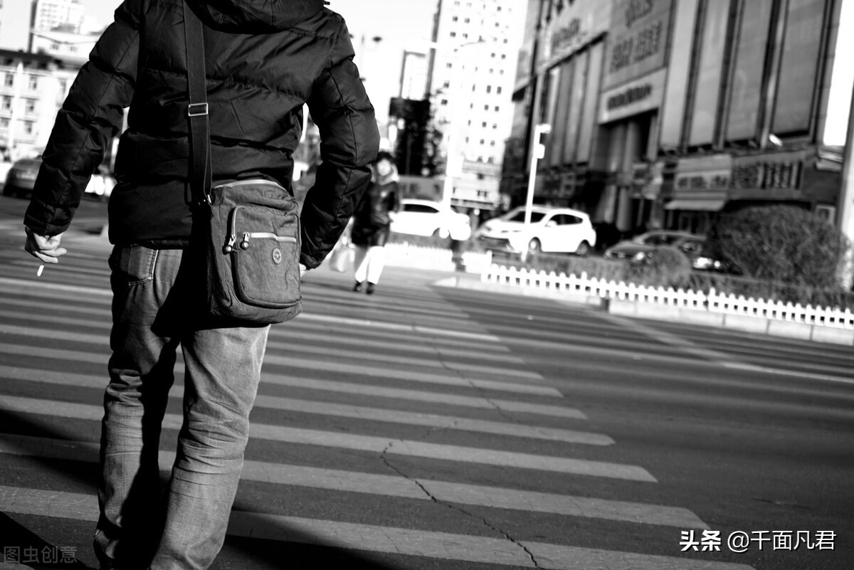 我，29岁，北漂5年，没户口买不起房，也不敢回老家，怕别人笑我