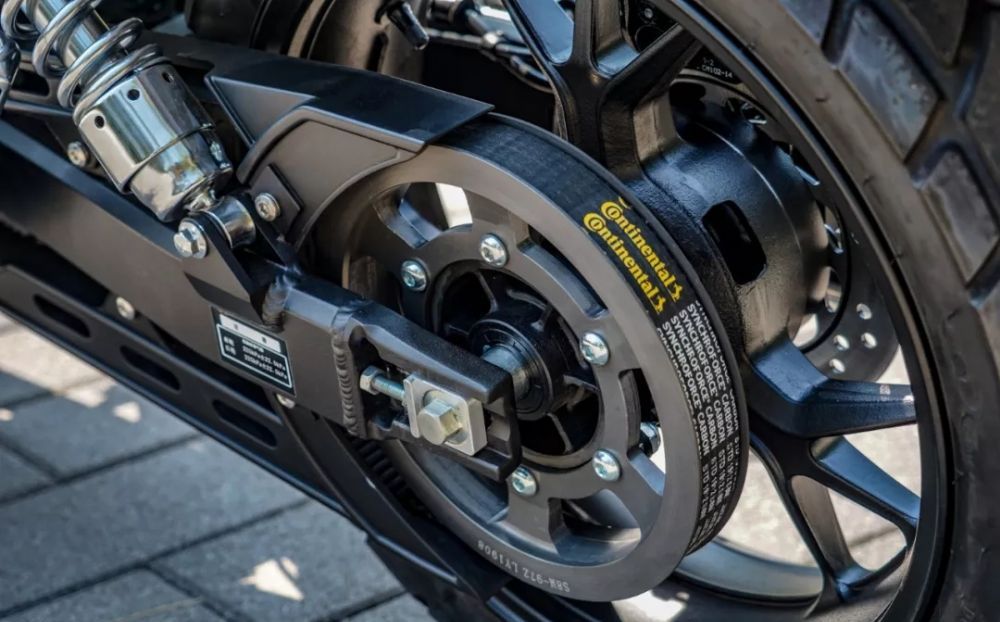 国产美式巡航太子车，250cc双缸水冷，皮带传动，最大马力24.3