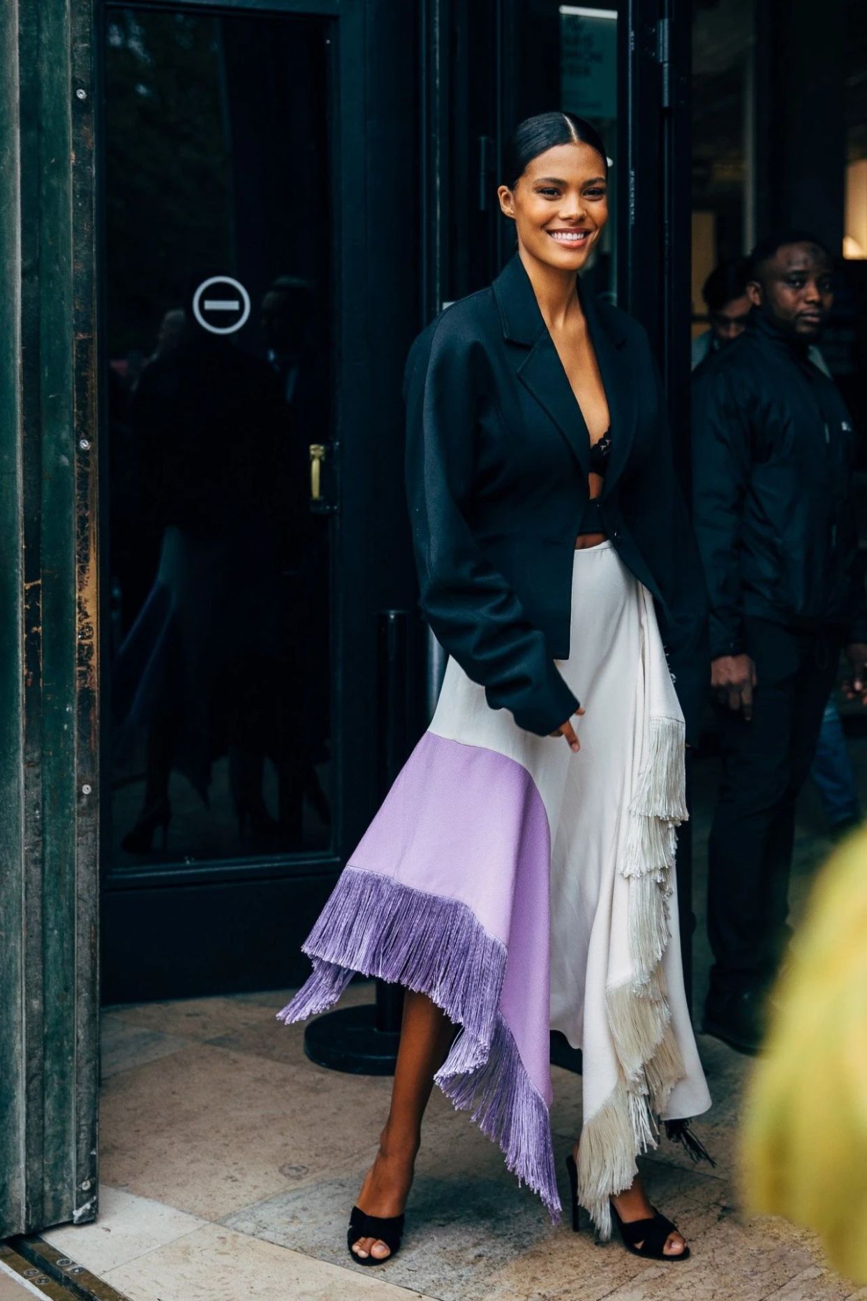 巴黎女孩春天穿什么裙子,法国女人夏天穿什么裙子