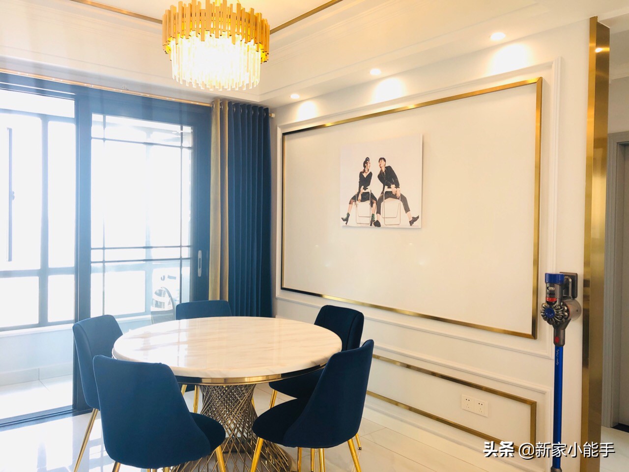 电视背景墙金属线条效果图,学家里装修设计