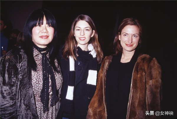 营造魅惑和妖娆的时尚女王，第一位世界顶尖华裔设计师安娜苏