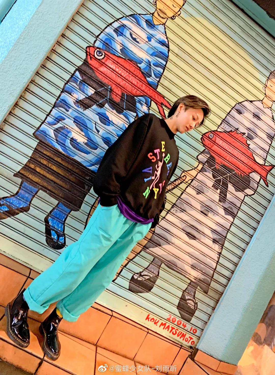 别的不说，《青你2》的*服私**是真的可！