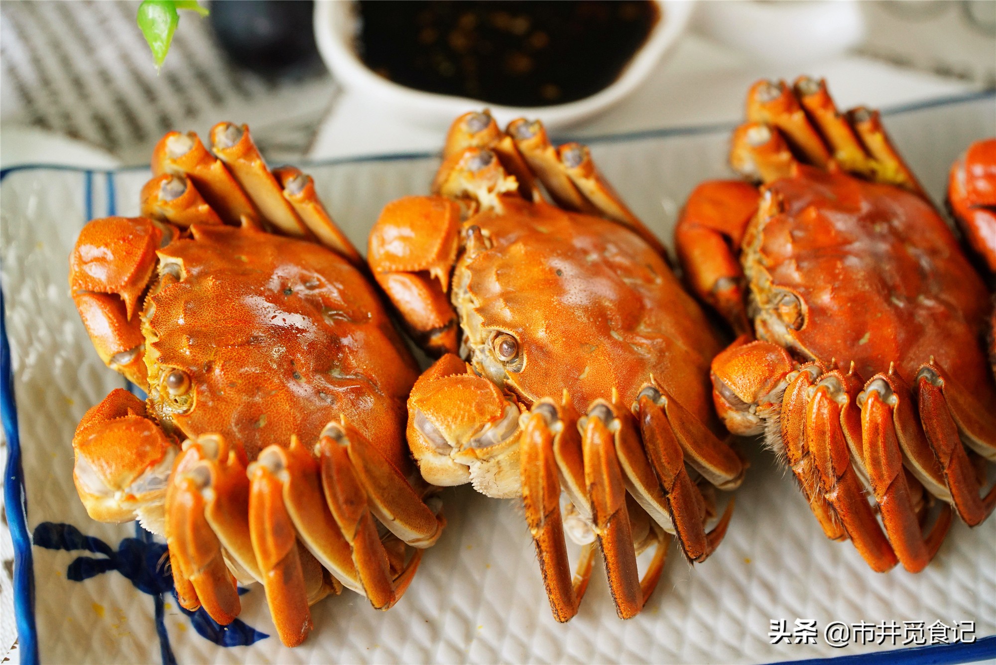 大闸蟹，上锅直接就蒸就错了，掌握3个诀窍，肉细腻，不流蟹黄