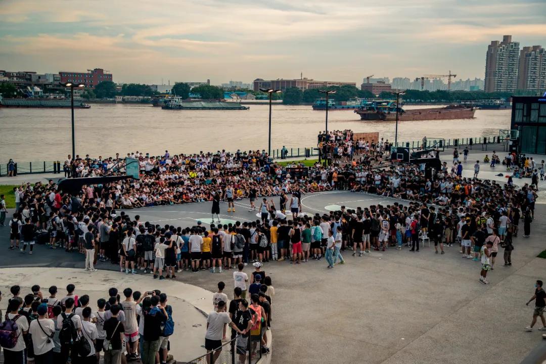 无论是打球还是穿鞋，你都「要疯」一点|KVSN众测