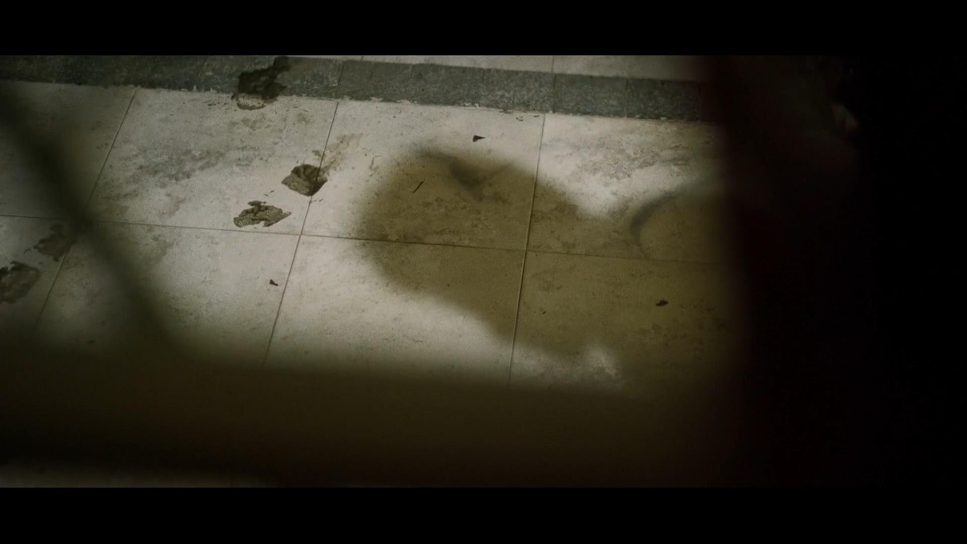 邻居天天半夜装修,邻居大半夜装修吓到了孩子