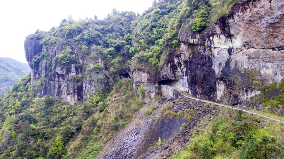 探访悬崖峭壁,大峡谷绝壁长廊