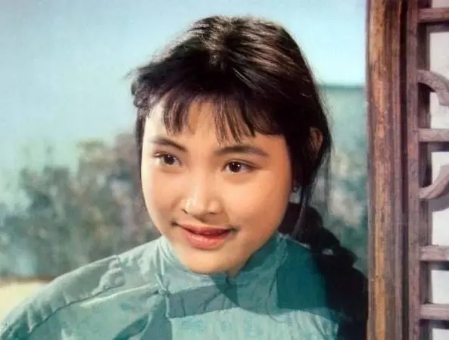 陈冲小花里演谁,小花陈冲简介