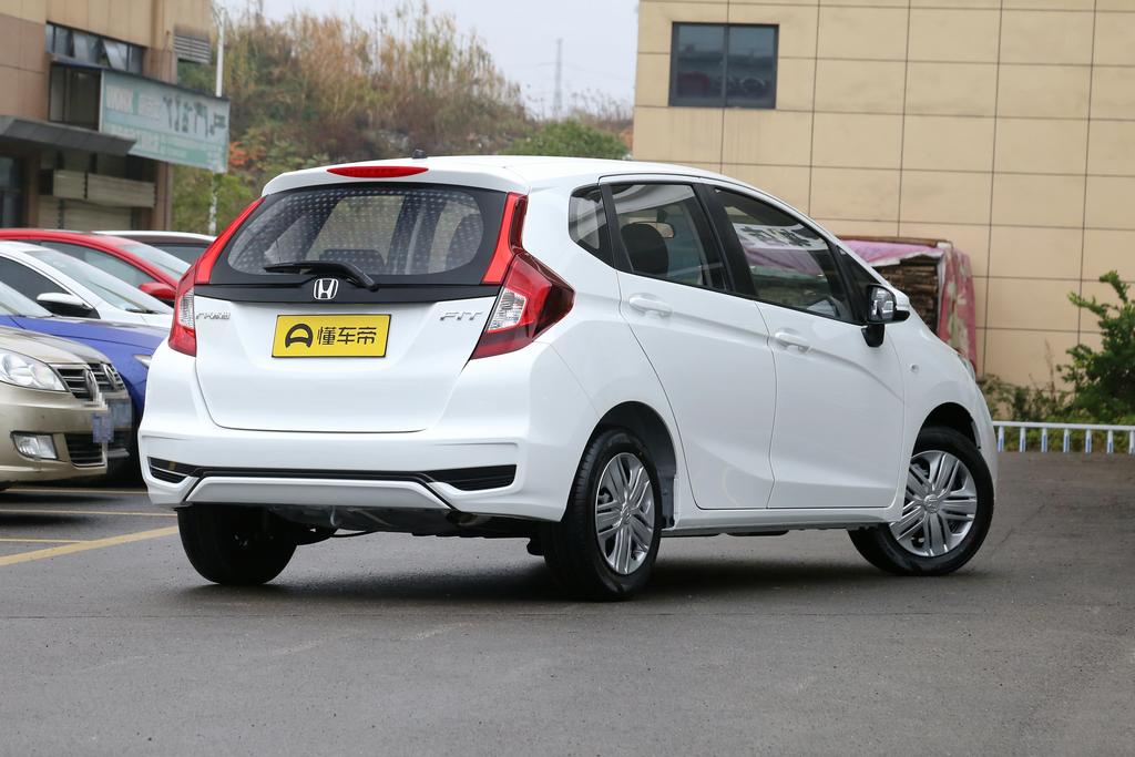 本田飞度到底适不适合家用,本田飞度和大众宝来家用哪个好