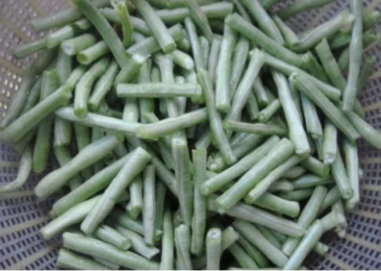 吃不完的豆角这样做能放一年,长豆角吃不完能放冰箱冷冻吗
