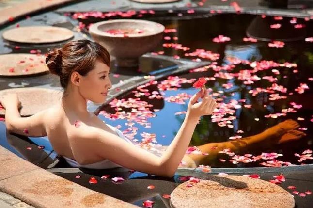 辽阳碧湖温泉度假村怎么样,太美了世界级风景