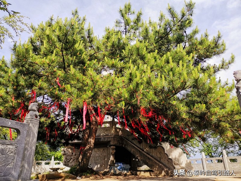 秦岭终南山南五台景区云雾环绕,秦岭终南山南五台景区游览图