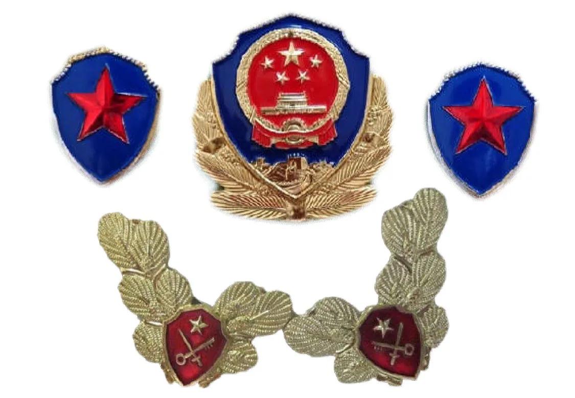 70年代穿白色警服的警察一身正气,监狱警察警服变迁史