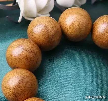 沉香包浆前后对照表,沉香手串包浆了好吗