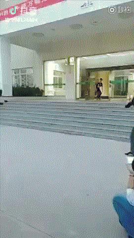 搞笑沙雕图动图,2019沙雕动图合集