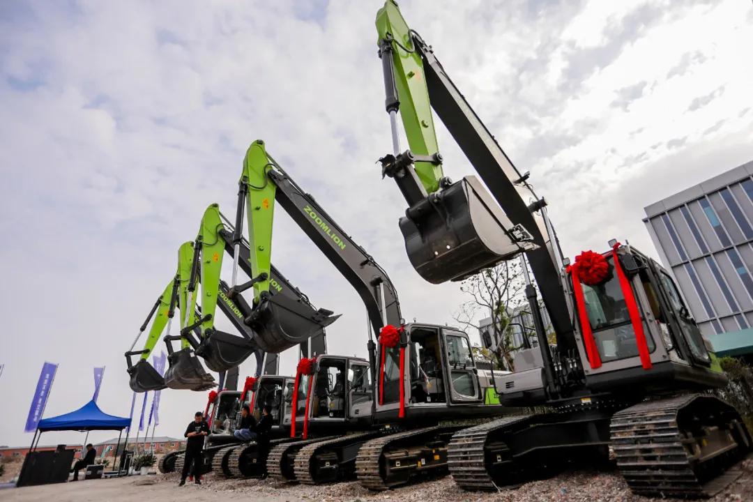 中联重科300亿级挖掘机,挖掘机价格中联重科