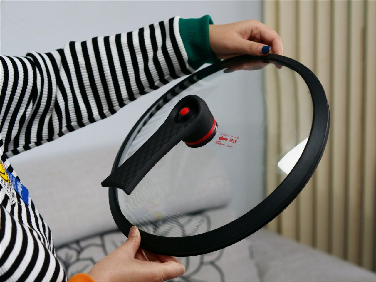 帝伯朗钛金多用深煎锅,帝伯朗和钛金多用锅