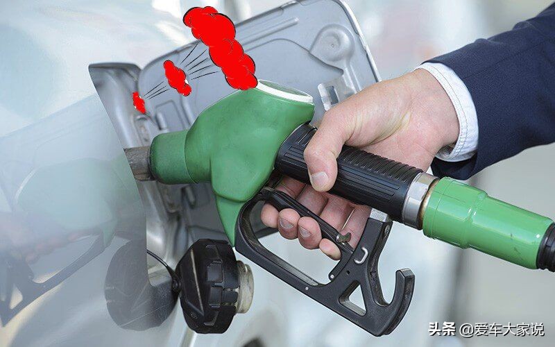 摩托车加油太满燃油进碳罐,加油过满为什么会对碳罐造成伤害