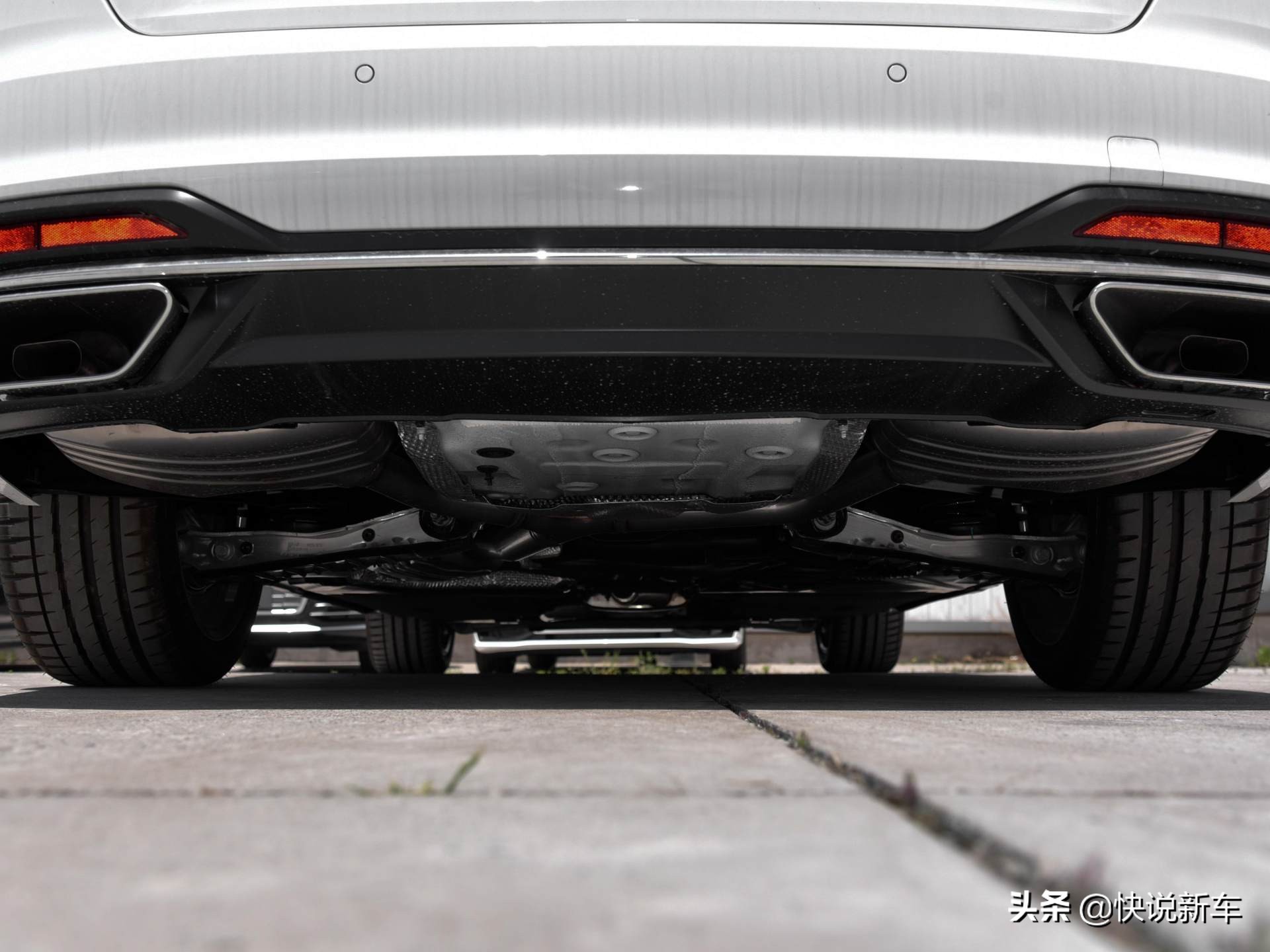 轴距空间大,轴距加长200毫米空间表现差多少