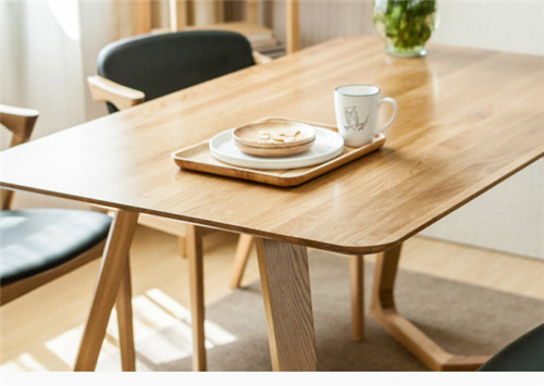 橡木的优缺点及保养方法,橡木家具怎么样甲醛重吗