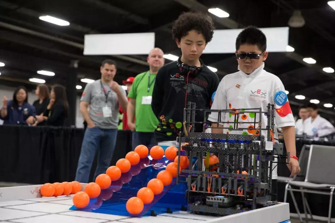 携手乐博士(中国)助力陕西人工智能教育