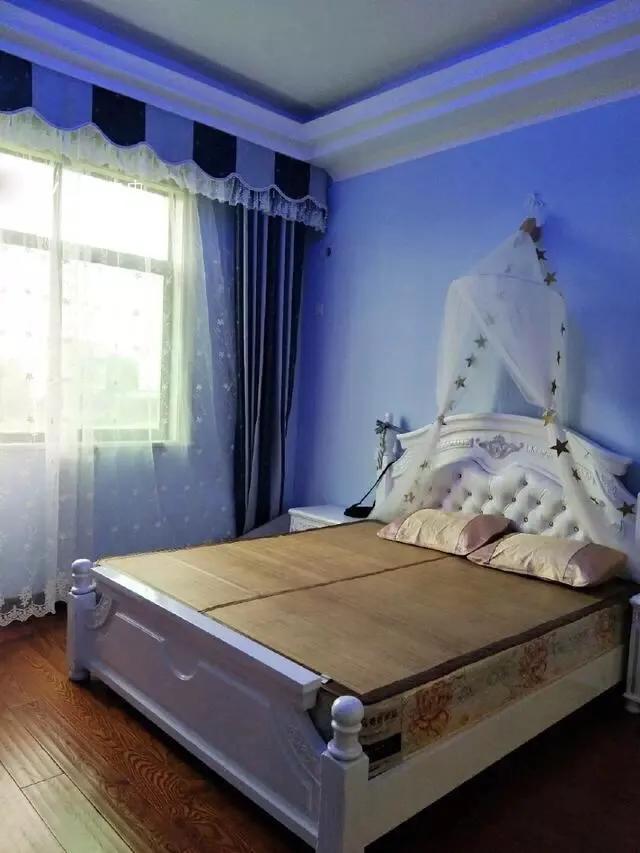 村里土豪的三楼自建房,女子在农村自建3层小楼没钱装修