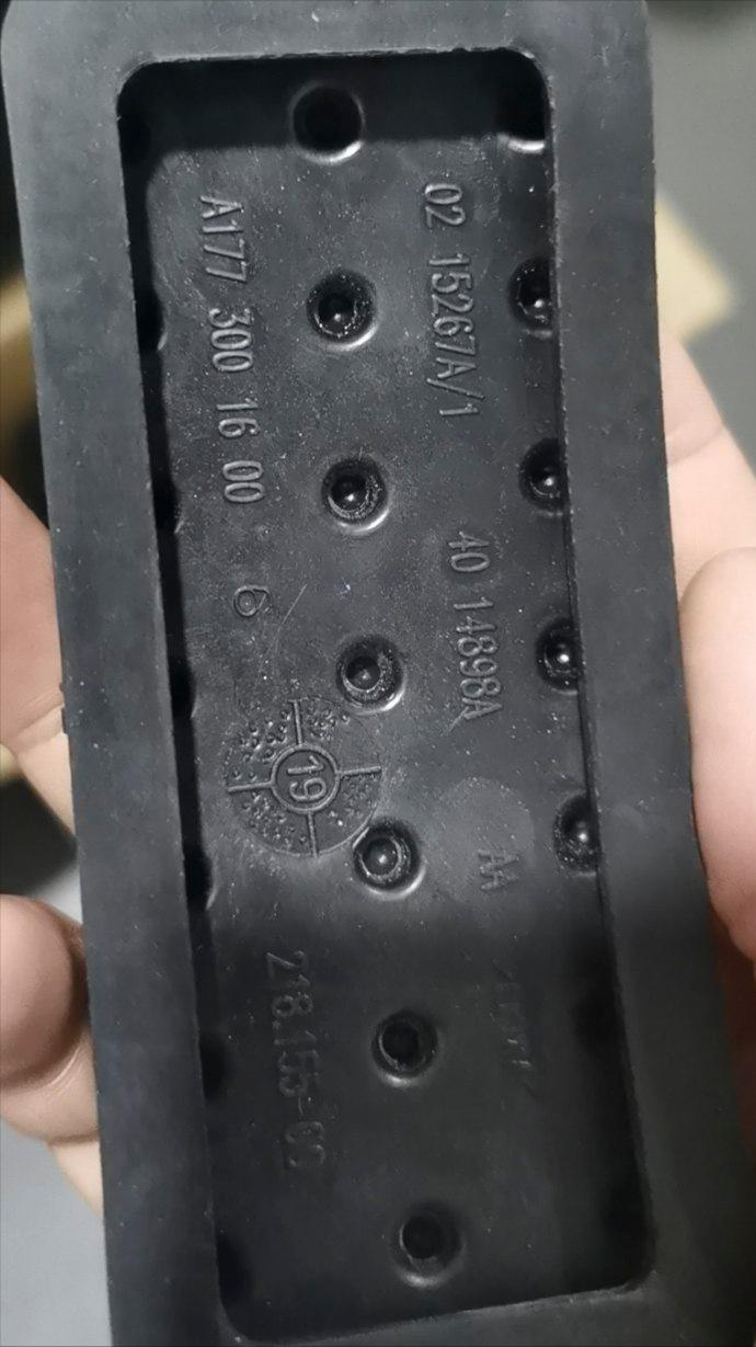 越野轮胎搭配在小车上好不好看,越野轮胎配轿车