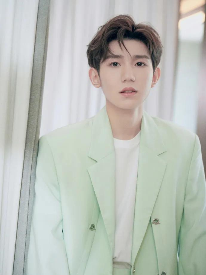 王源同款薄荷绿,王源最新代言的品牌