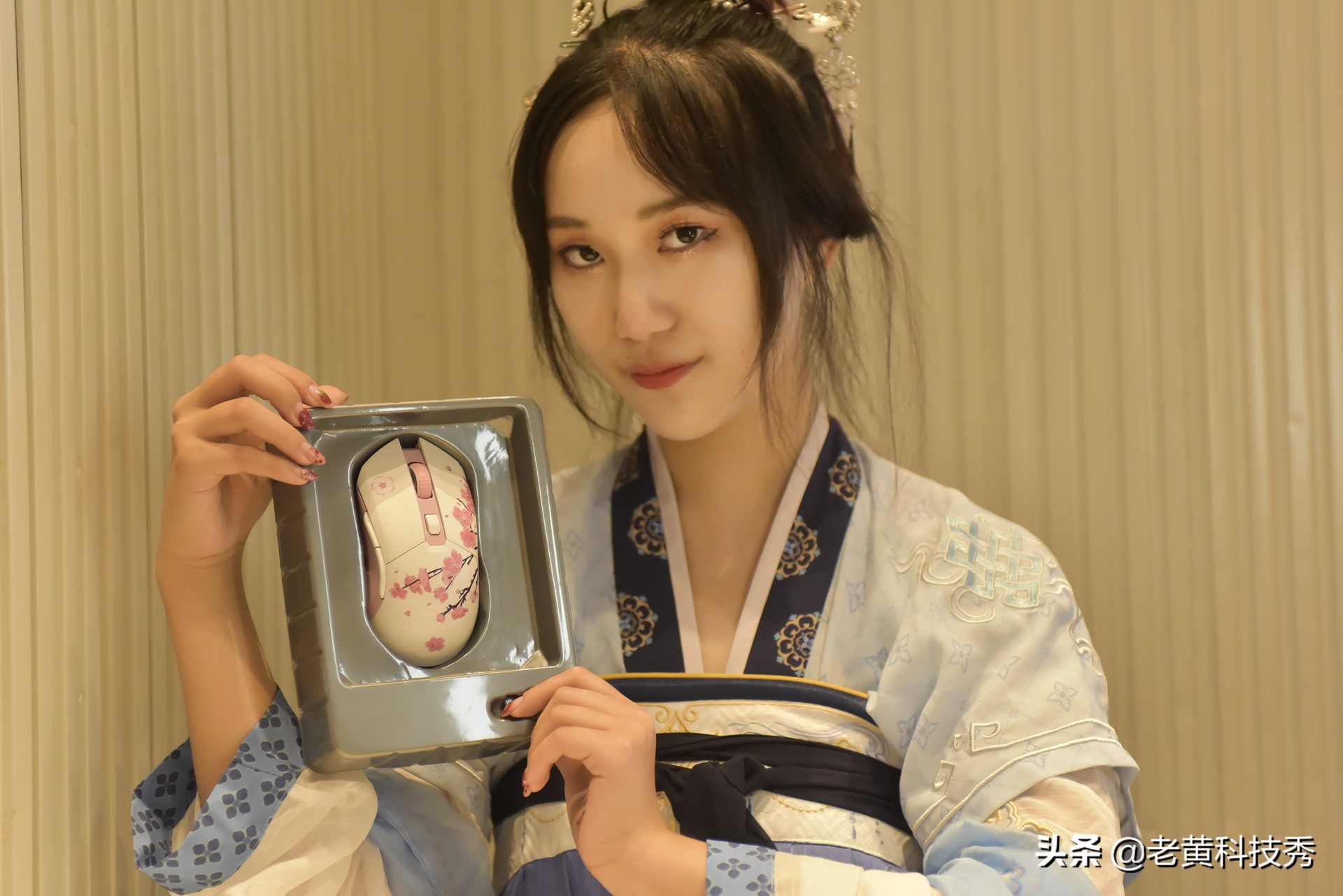 软妹用的鼠标什么样:达尔优EM901轻量化首测,感受樱花的轻盈