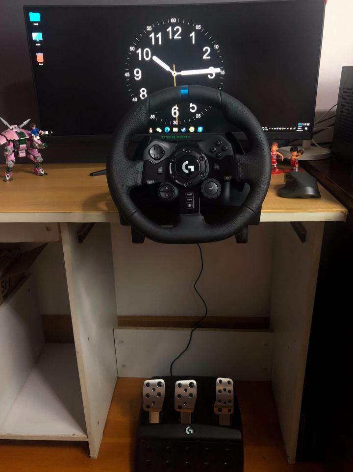 罗技g923力反馈方向盘 (开箱体验罗技g923赛车方向盘)