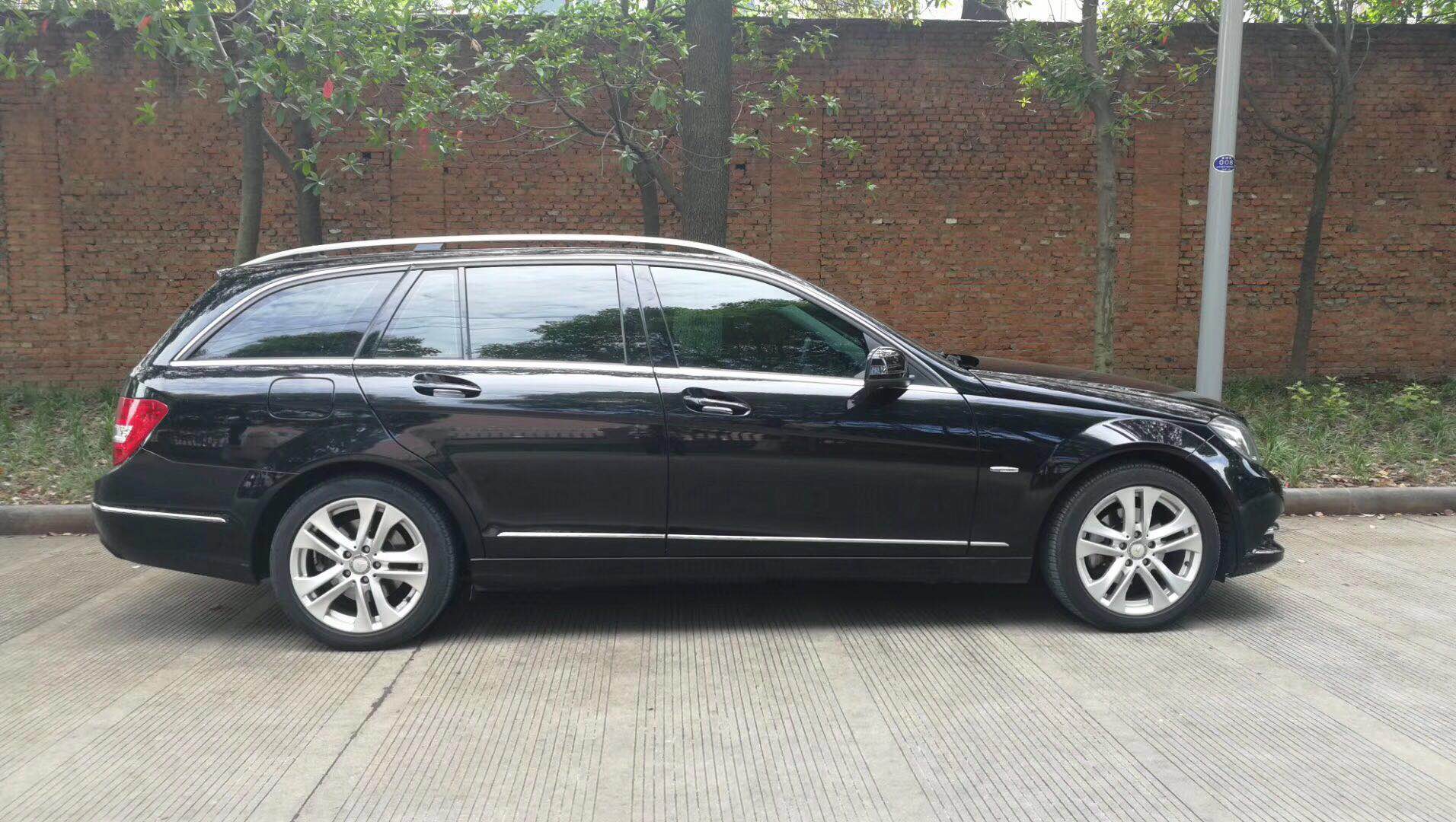 6年车龄的奔驰c200值多少钱,6年的奔驰c级值得买吗