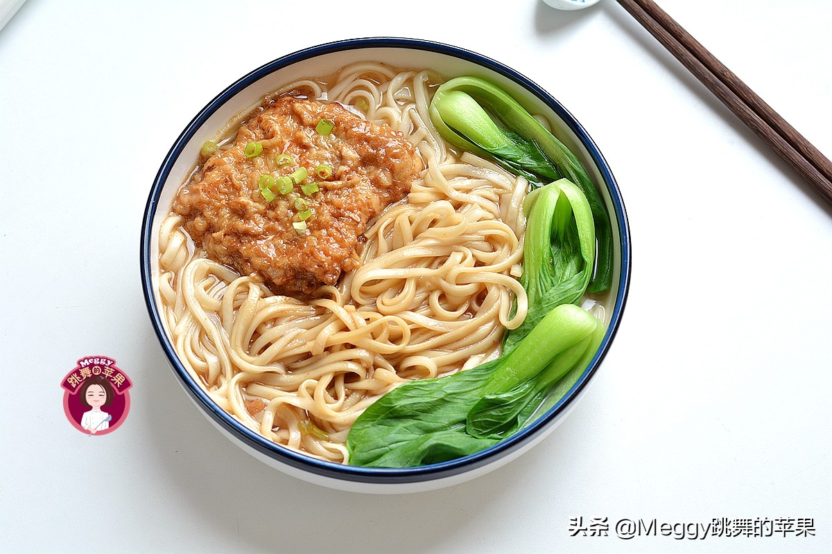 上海老式酥炸大排面,早餐来碗热气腾腾的大排面