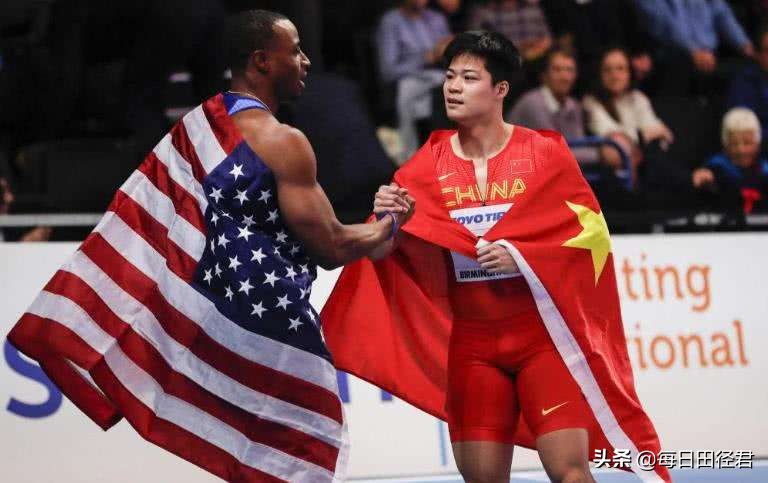 亚洲飞人苏炳添特写200字,飞人苏炳添简历