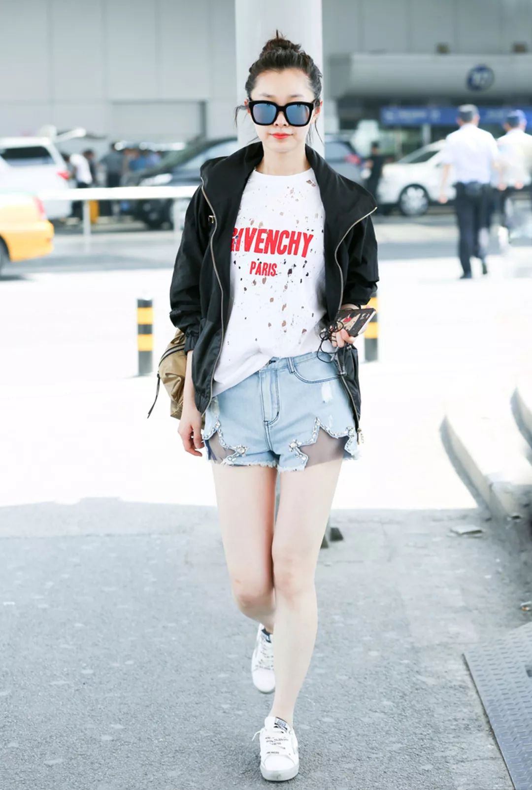 牛仔短裤最火穿法女,腿短牛仔短裤怎么穿