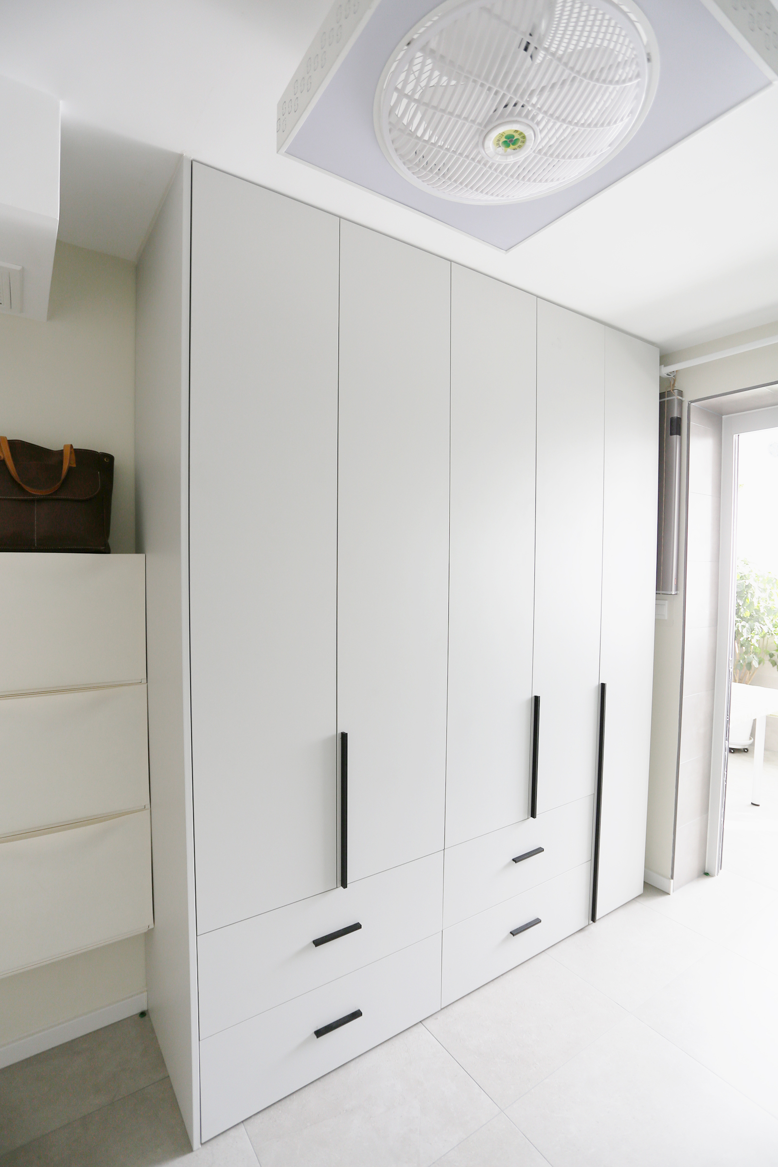 88平双阳台现代简约风格,一室一厅大阳台小户型装修老房子