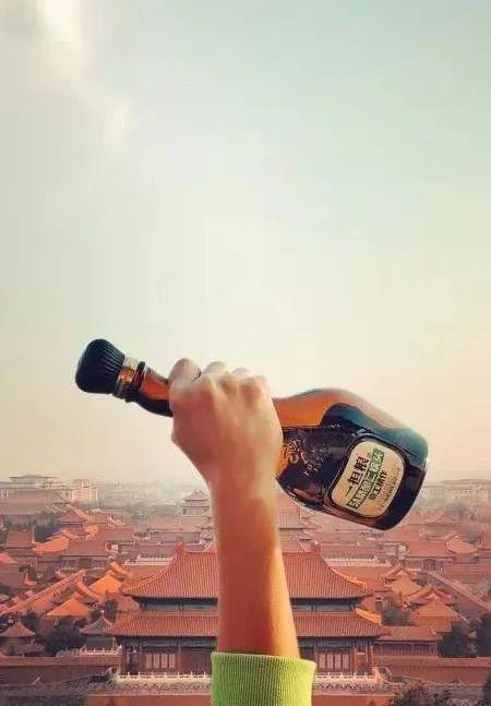 一担粮京味二锅头如何做到“2020年销售暴涨50%”？