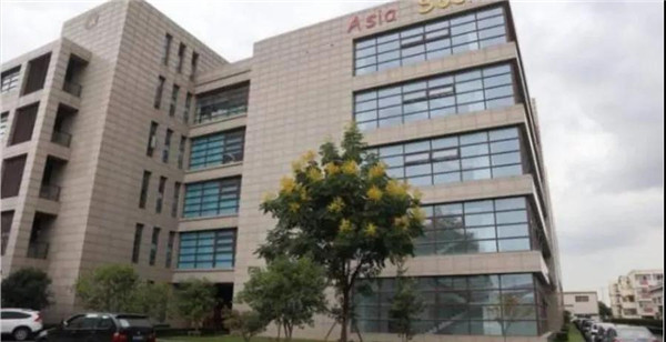 这家针织企业年产12亿双袜子，耐克、彪马、优衣库都是他的老客户