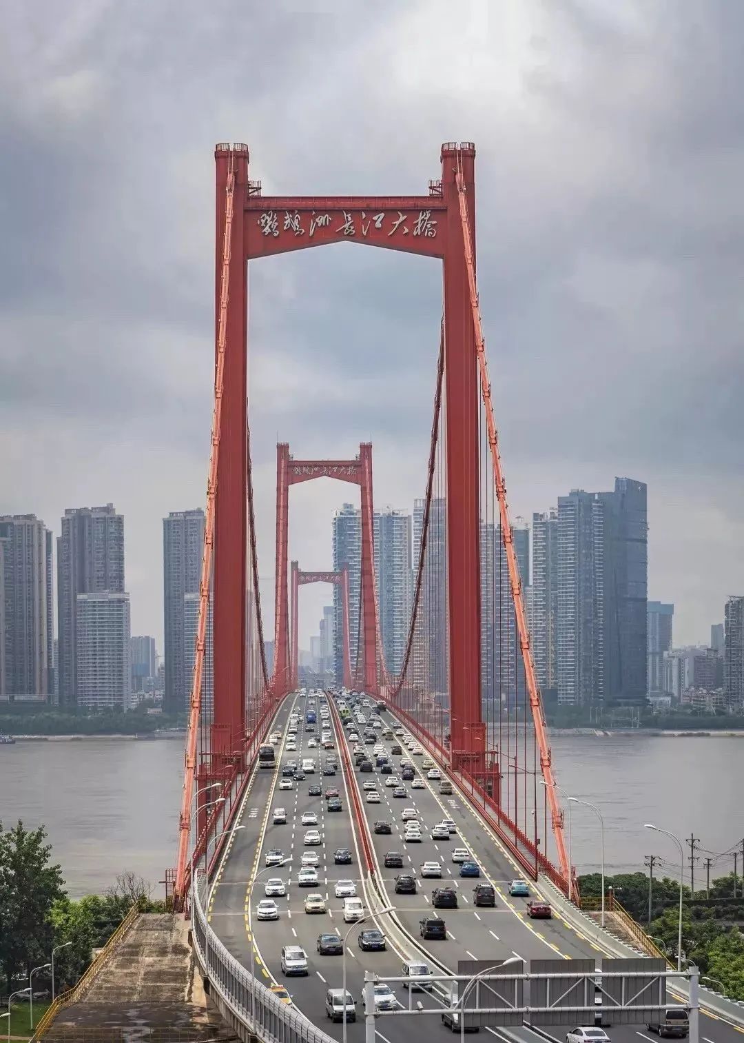 突飞猛进时停滞困顿颓唐中重生——疫情阴影下的武汉体育产业