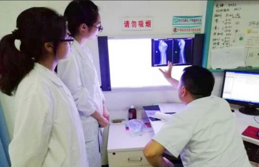 二本医学院的医学研究生好考吗,二本医学院研究生值不值得读