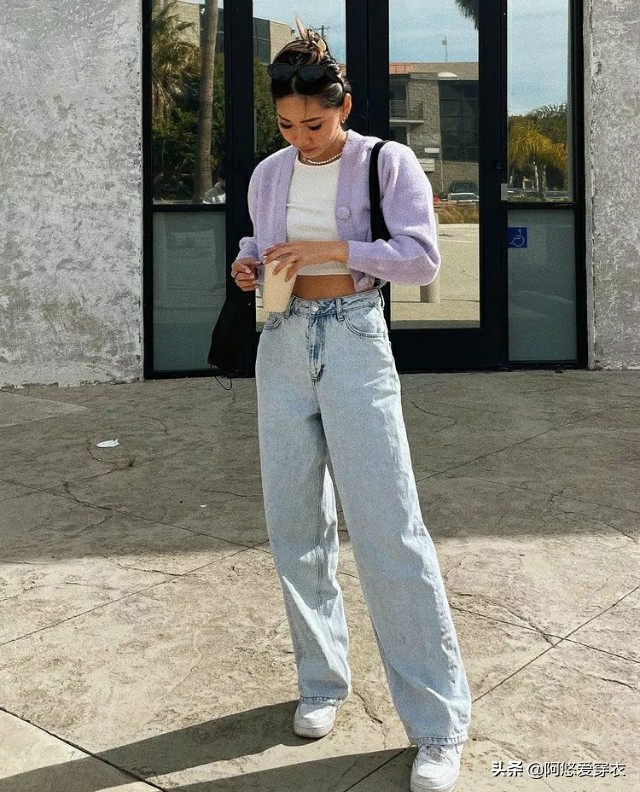 短袖怎么穿最显瘦主要是胸前较厚,今春流行短袖