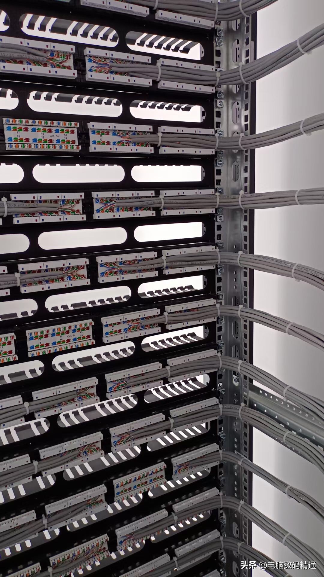 学电脑维修好还是学手机维修好,学习手机电脑维修有前途吗