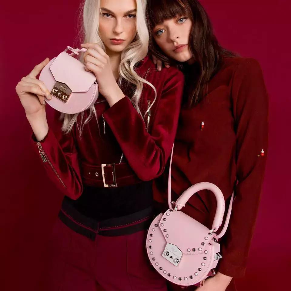 爆款大号猪猪包,2019猪年包包