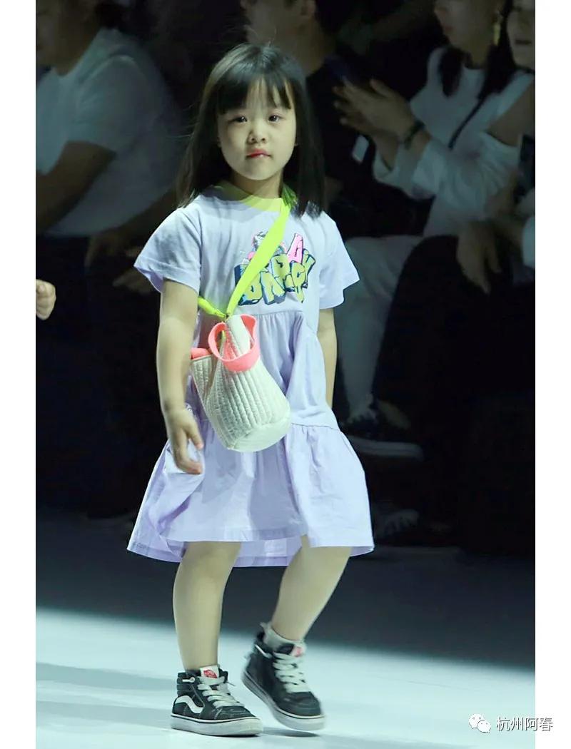 国际时尚周巴黎,时装周秀场