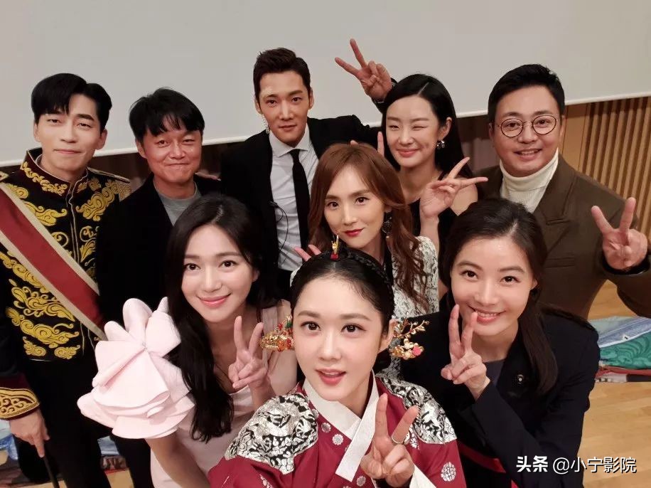 豪门、三角恋、车祸,隔着屏风偷情的狗血剧,这剧上瘾