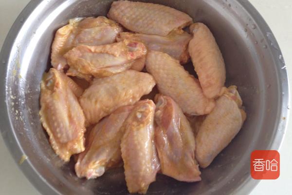 盐焗鸡翅的三种做法,用盐来焗鸡翅怎样做