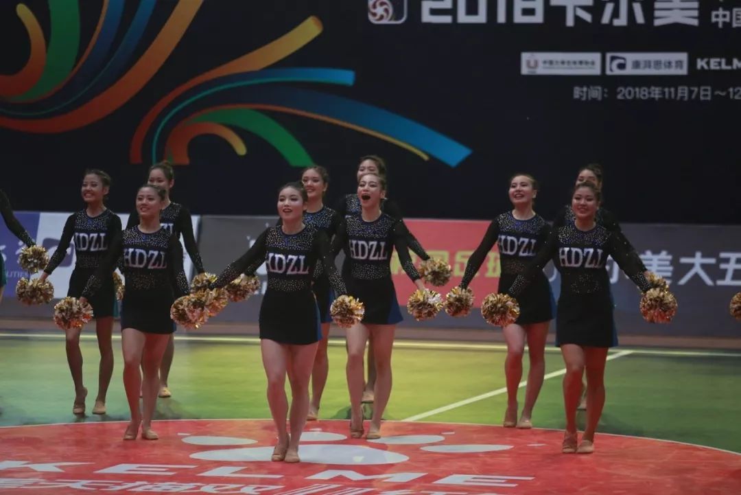 大五赛场上的最美校花，快来投票给湖北大学啦啦队长周丹妮